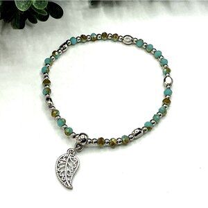 Turquoise Silver Tone Leaf Charm Stretch Glass Beaded Bracelet